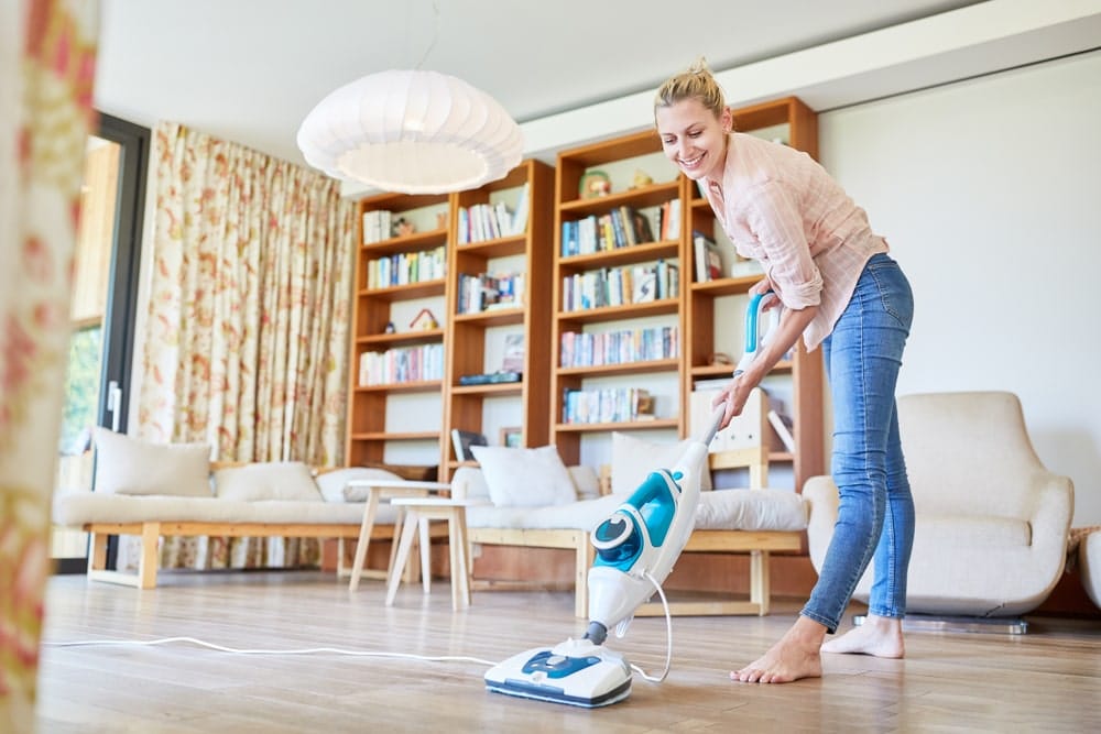 En quoi le nettoyeur à vapeur est-il plus avantageux ?