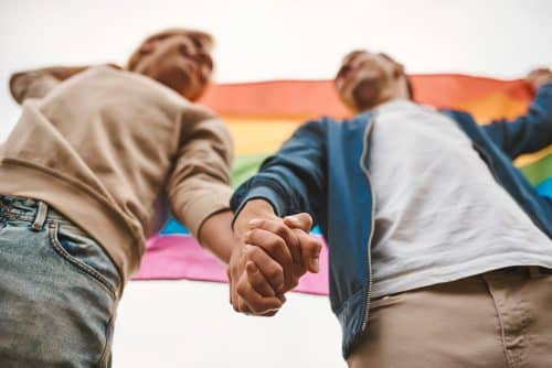 Rencontre gay : les approches et techniques dans les sites
