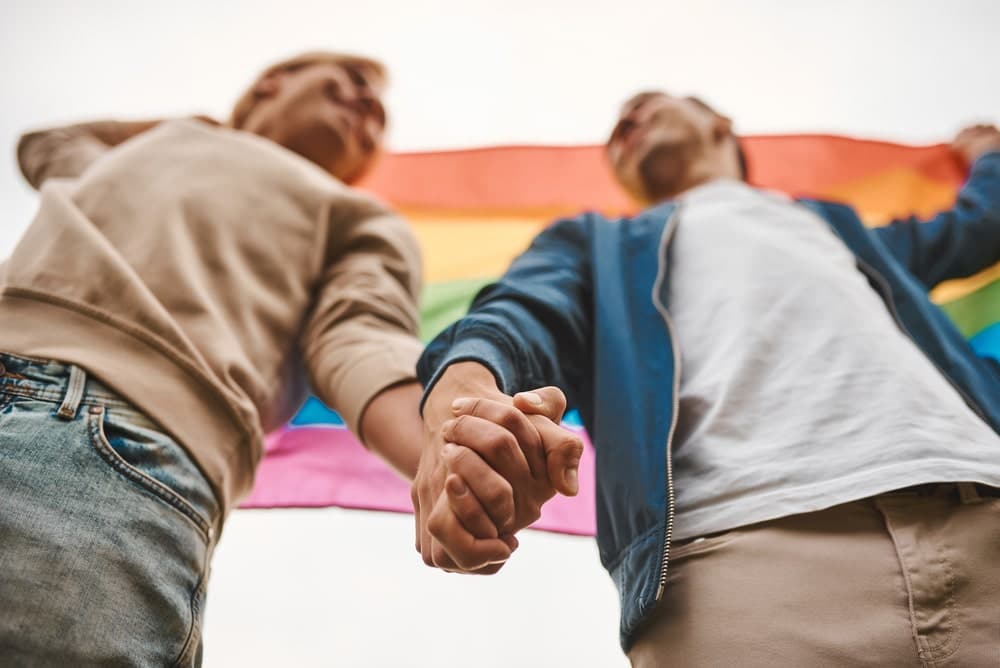 Rencontre gay : les approches et techniques dans les sites